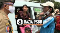 Petugas gabungan pemrov DKI Jakarta terus berpatroli mengimau warga untuk pastuh aturan PSBB seperti tidak berkerumun dan mengenakan masker.  Petugas bubarka ojol yang berkerumun dan menurunkan paksa penumpang angkot yang tidak mengenakan masker.