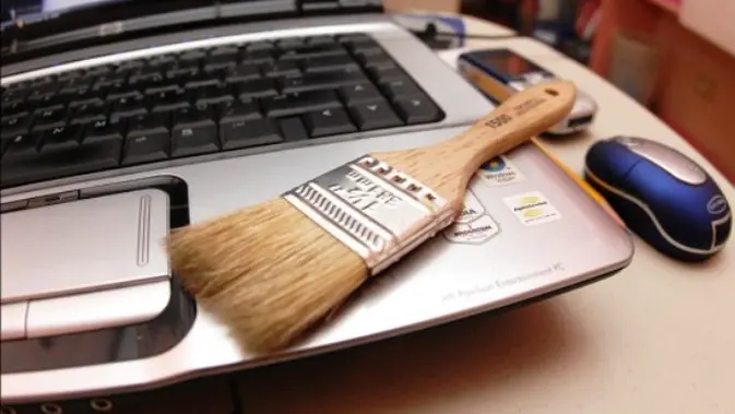 Laptop Kinclong: Tips Mudah, Bersih Tanpa Oprek!