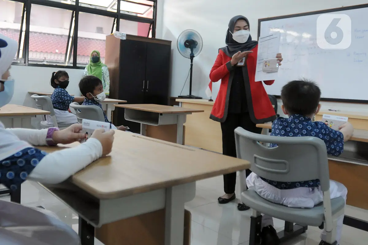 FOTO: Literasi dan Inklusi Keuangan untuk Murid SD