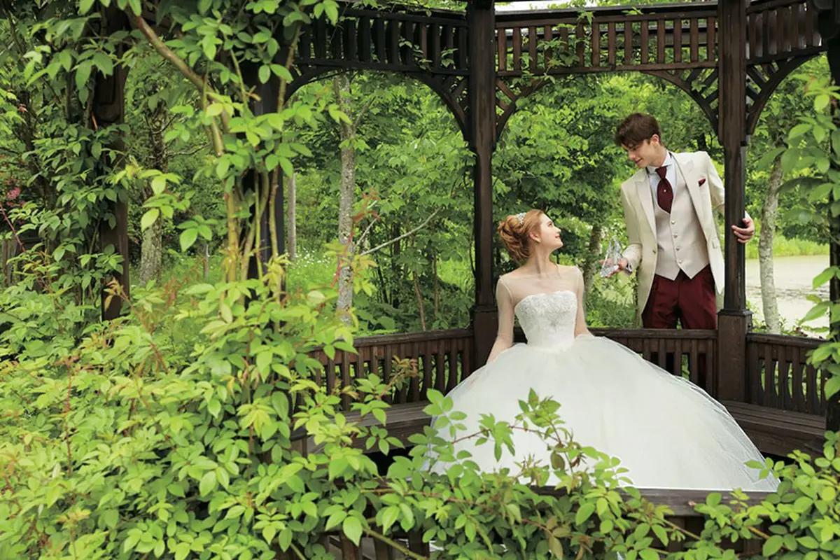 [Bintang] 10 Inspirasi Gaun Pengantin Kayak Putri Disney, Cute Banget!
