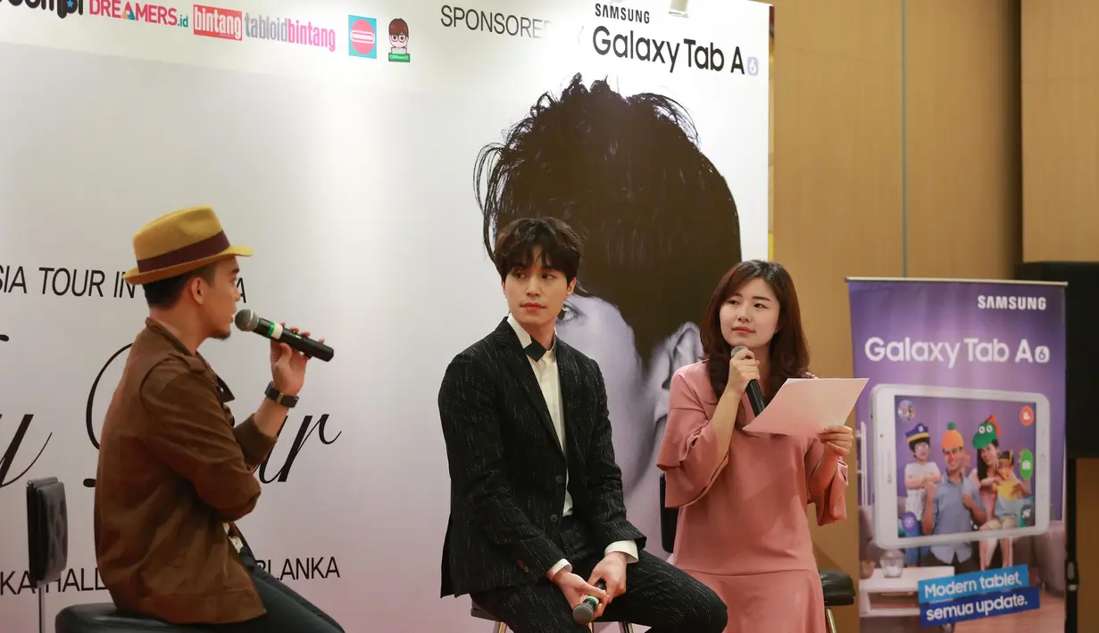  “Fanmeeting itu rasanya energik. Saya menerima banyak energi dari fans. saya harap fans juga merasakan hal yang sama," pungkas Lee Dong Wook. (Nurwahyunan/Bintang.com)