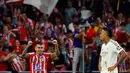 Gol Angel Correa pada masa perpanjangan waktu atau menit ke-90+5 berhasil menyelamatkan Atletico Madrid dari kekalahan. (OSCAR DEL POZO/AFP)