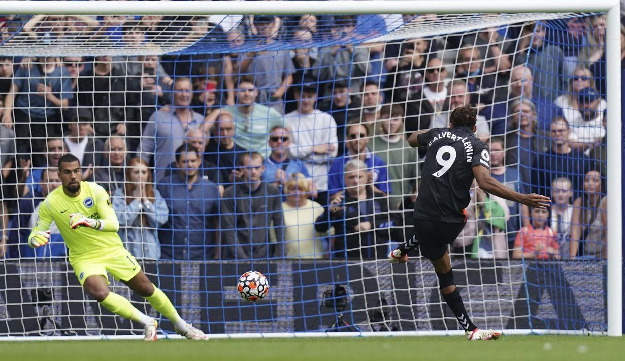 Dominic Calvert-Lewin tercatat telah mencetak tiga gol untuk Everton hingga pekan ketiga Liga Inggris musim 2021/2022. Gol masing-masing dicetak ke gawang, Aston Villa, West Ham, dan Southampton. (Foto: AP/PA/Gareth Fuller)