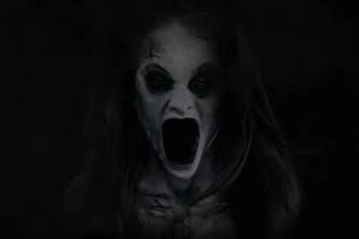 [Bintang] Hantu