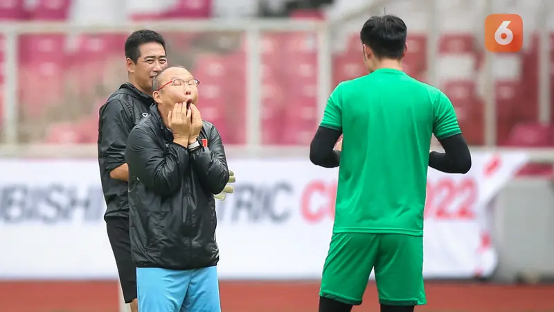 Foto: Ragam Polah dan Ekspresi Unik Park Hang-seo saat Latihan Resmi Jelang Semifinal Piala AFF 2022 Antara Timnas Indonesia Vs Vietnam