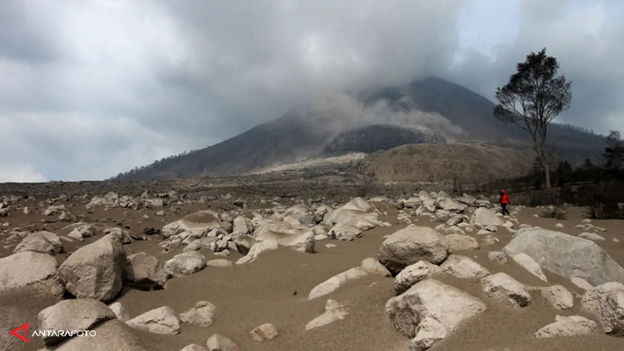 gunung-kelud140202c.jpg