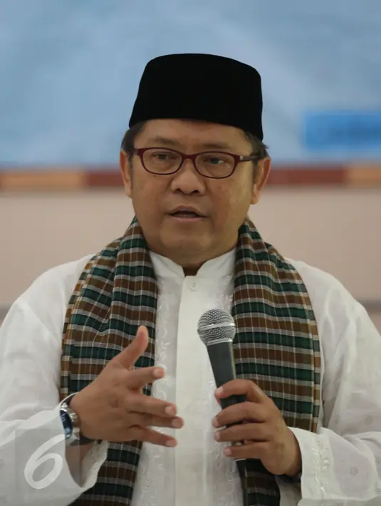Menkominfo Rudiantara memberi sambutan saat Deklarasi Resmi Asosiasi Media Siber Indonesia, Jakarta, Selasa (18/4). AMSI ini didirikan guna Profesionalisme media siber teteap dalam kaidah ditengah belantara berIta-berita Hoax. (Liputan6.com/Johan Tallo)