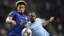 Reece James - Pemain asli jebolan Akademi Chelsea ini sukses menjalankan tugasnya di area pertahanan. James membuat Raheem Sterling tidak banyak mendapat peluang. Selain itu, James juga menjadi pemain yang paling banyak melakukan tekel, 7 kali dan sapuan, 5 kali. (Jose Coelho/Pool via AP)