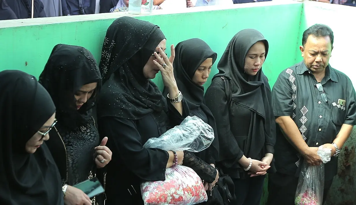 Pemakaman Dian Pramana