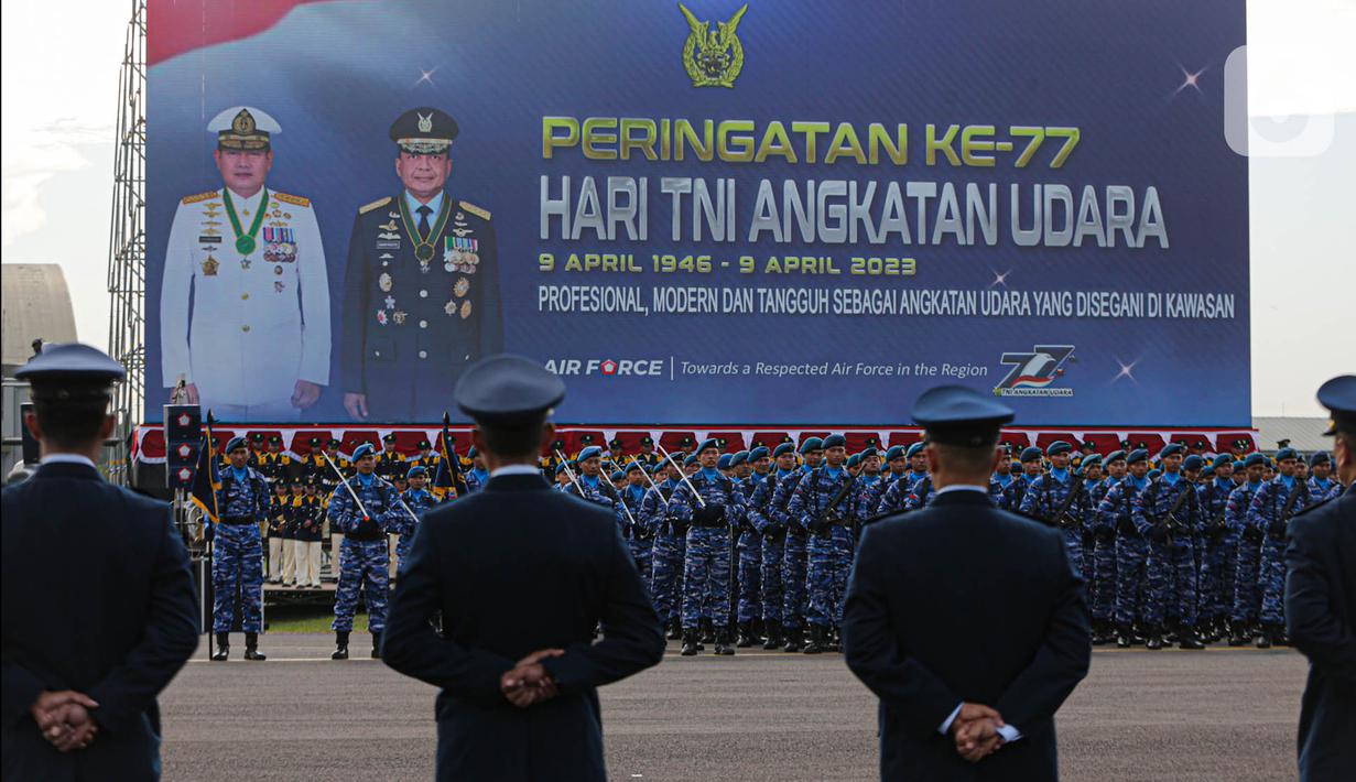 Acara HUT TNI ke-77 dibuka untuk umum, sehingga masyarakat umum  bisa menyaksikannya. (Liputan6.com/Faizal Fanani)