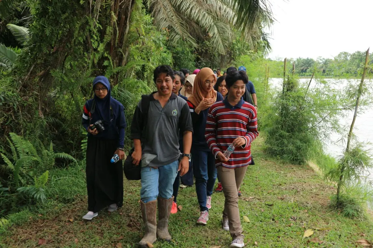 Edutrip CJA Balikpapan di HLSW