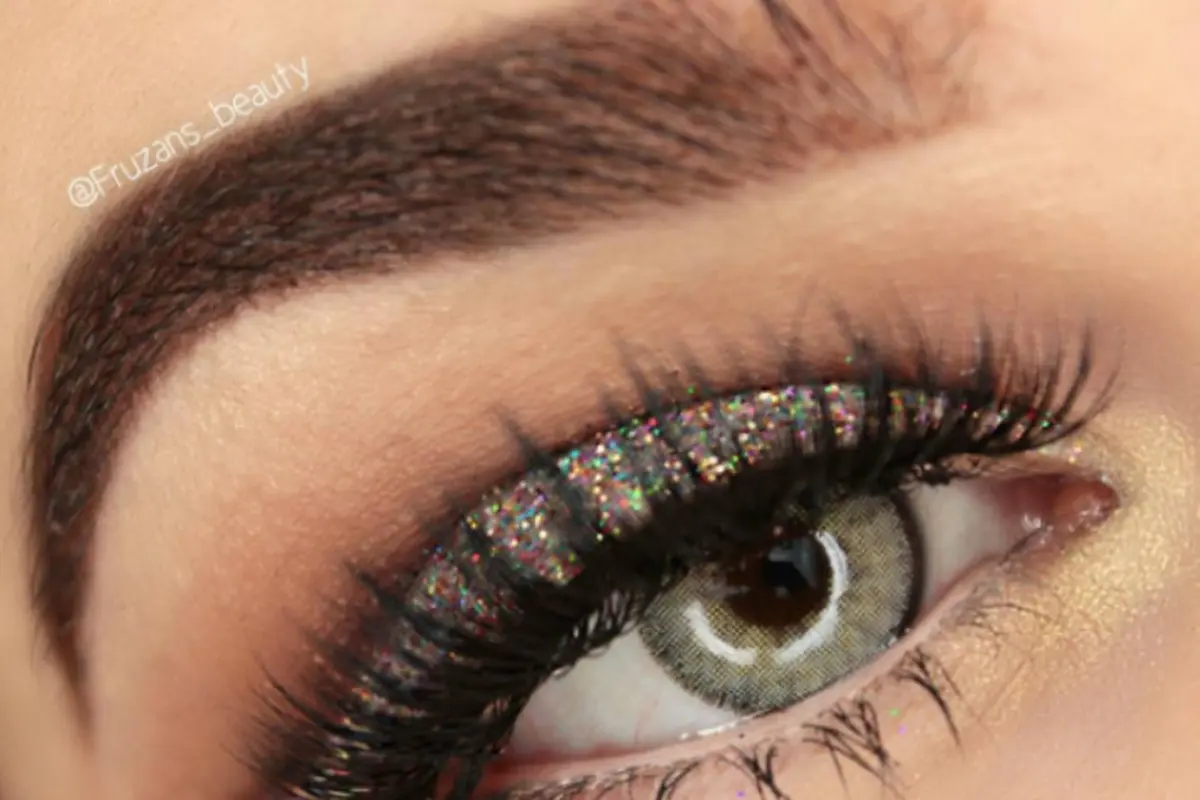 Tutorial Makeup: Tampil Unik dengan Eye Shadow Ini