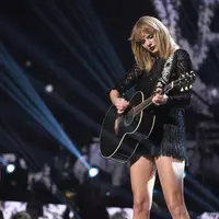 Sejak beberapa bulan belakangan ini Taylor Swift jarang terlihat di hadapan umum, bahkan hampir tidak pernah. Tak diketahui alasan sebenarnya, namun Taylor dikabarkan memiliki sebuah rencaana dalam hidupnya. (AFP/Bintang.com)