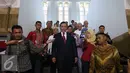 Pelaksana Tugas (Plt) Menteri ESDM, Luhut B Pandjaitan memberikan keterangan pers usai mendatangi Kementerian ESDM, Jakarta, (16/8). Kedatangan luhut merupakan yang pertama kali saat memimpin instansi tersebut. (Liputan6.com/Angga Yuniar)