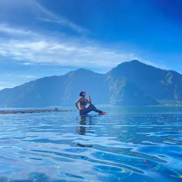 Momen liburan Venna Melinda di Bali. (Sumber: Instagram/vennamelindareal)