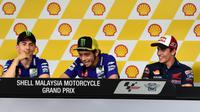 Valentino Rossi melontarkan pernyataan mengejutkan dengan menuding Marc Marquez sengaja membantu Jorge Lorenzo saat di Phillip Island. 