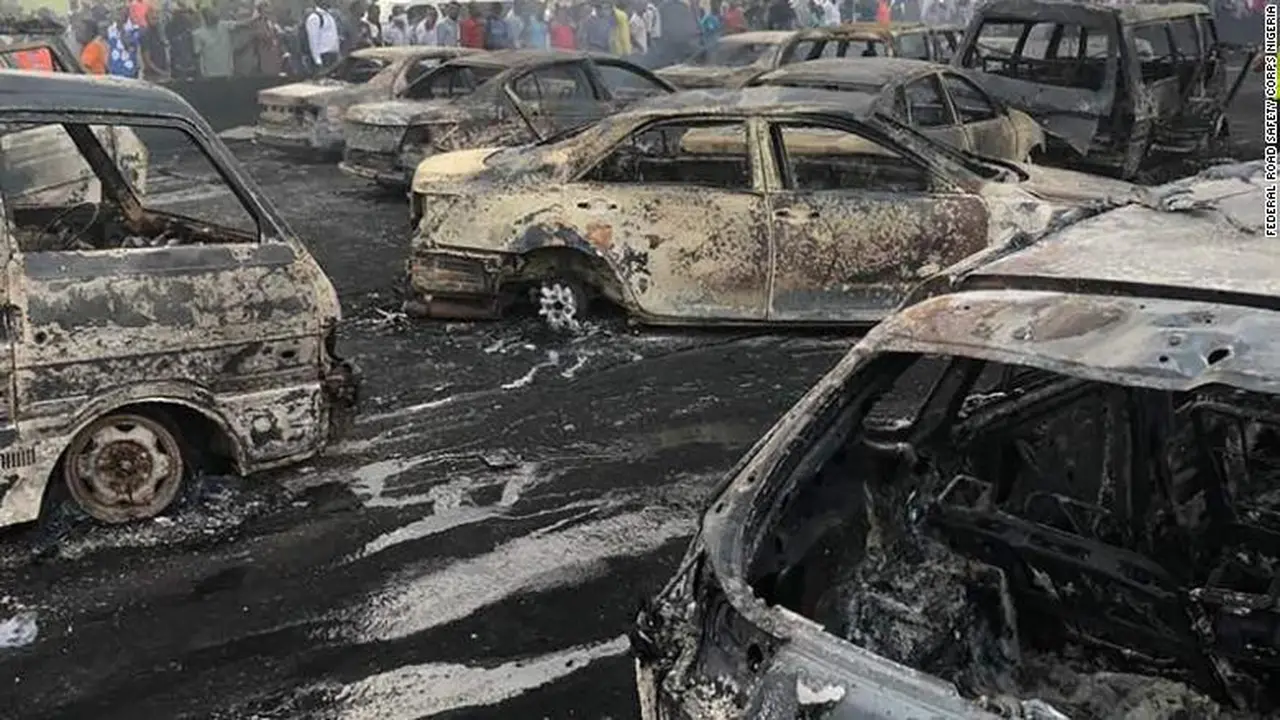 Kebakaran akibat kapal tanker meledak di Nigeria. (Federal Road Safety Corps Nigeria)