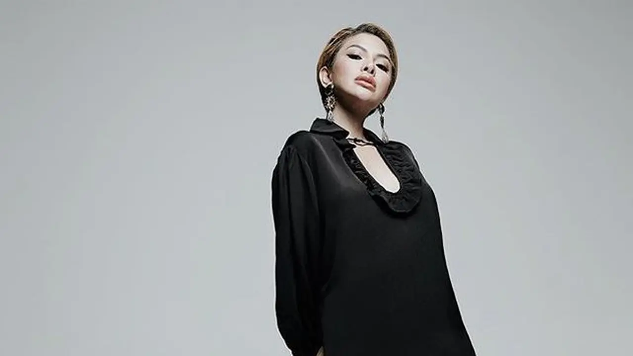 5 Pemotretan Nikita Mirzani dengan Ketiga Anaknya, Curi Perhatian