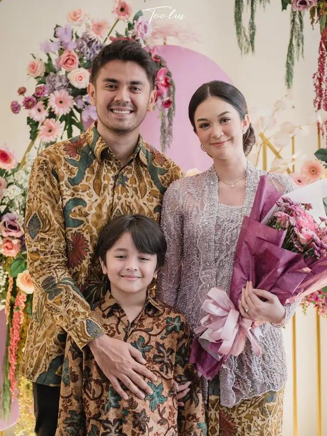 Segera Menikah, Ini 7 Momen Lamaran Resmi Faradilla Yoshi dan Bryan McKenzie