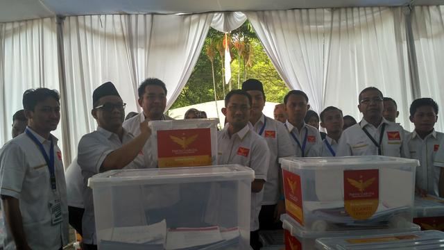 Unduh 8300 Koleksi Gambar Garuda Kpu Paling Bagus Gratis HD