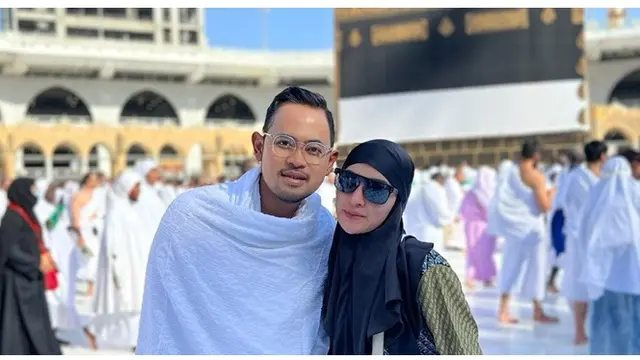 6 Potret Shandy Purnamasari dan Juragan 99 Jalani Ibadah Haji, Banjir Doa