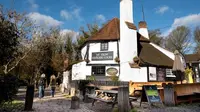 Ye Olde Fighting Cocks, pub berusia 12 abad di Inggris terpaksa tutup gara-gara pandemi. (dok. Facebook/Ye Olde Fighting Cocks)