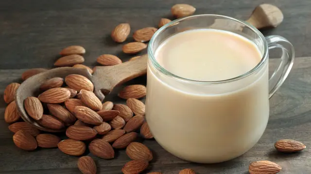 susu kacang almond
