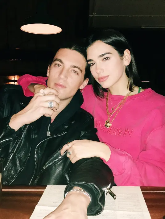 Dilansir dari The Sun, Dua Lipa sendiri baru saja putus dari Paul Klein pada anuari tersebut. (instagram/pauljasonklein)