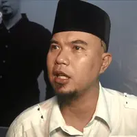 Ahmad Dhani tidak akan mencari vokalis baru untuk Dewa 19. Menurutnya, menggandeng Ari Lasso kembali sudah sangatlah susah. 