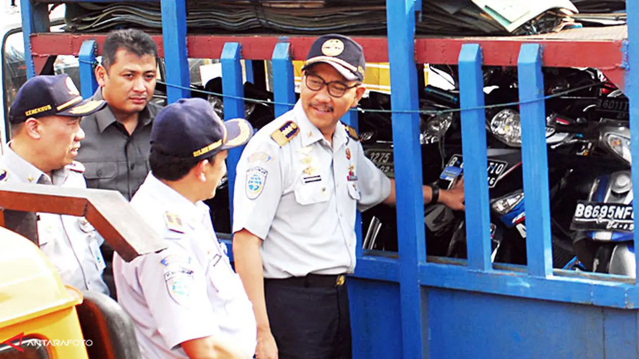 wamenhub-bambangsusantono130811b.jpg