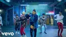 Dalam MV Lo Siento, para personel Super Junior mengenakan pakaian berkonsep latin yang warna-warni. Mereka dan Leslie Grace terlihat begitu energik saat menari. (Foto: goodmomusic.net)