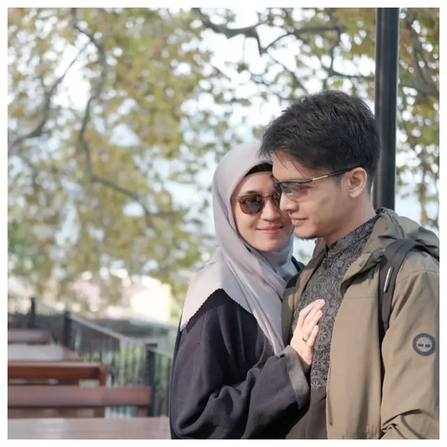 [Fimela] Dimas Seto dan Dhini Aminarti