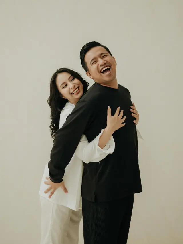 Maternity shoot Joshua Suherman dan Clairine Clay (Instagram/clairineclay)