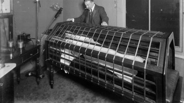 Foto Lawas Peralatan Medis