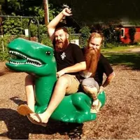 Terkesan garang, ternyata laki-laki dewasa pun punya sisi anak-anak yang mungkin tak akan pernah hilang.