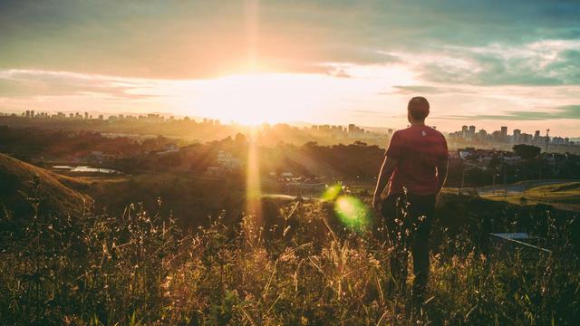 Ilustrasi pagi hari, merenung, masa depan