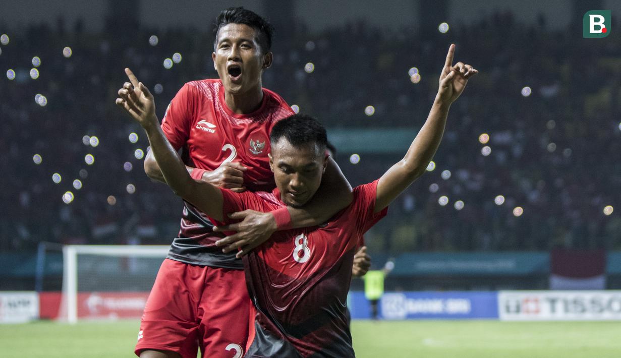 Gelandang Timnas Indonesia, Muhammad Hargianto, merayakan gol yang dicetaknya ke gawang Taiwan pada laga Grup A Asian Games di Stadion Patriot, Jawa Barat, Minggu (12/8/2018). Indonesia menang 4-0 atas Taiwan. (Bola.com/Vitalis Yogi Trisna)