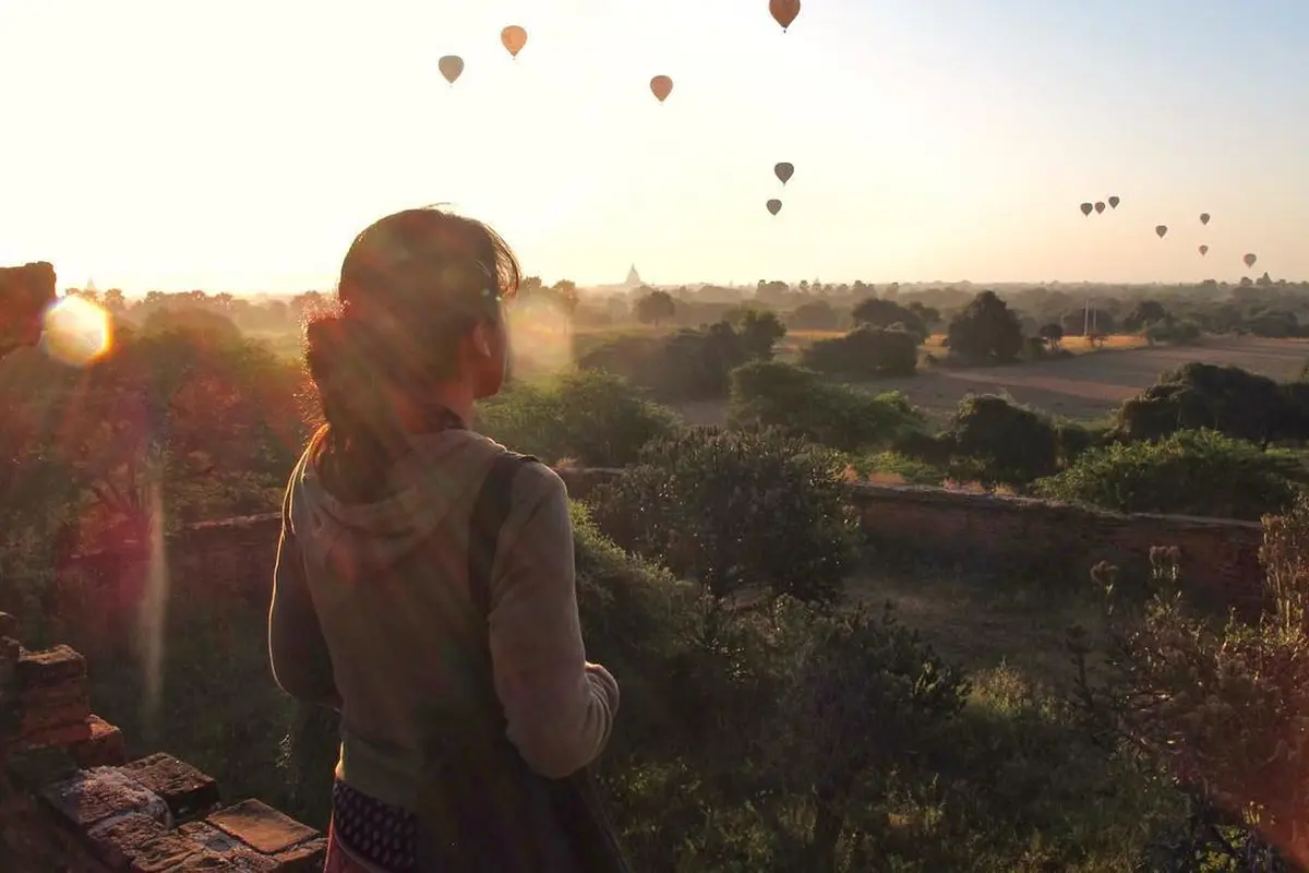 [Bintang] Travel Blogger