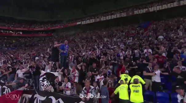 Lyon mengunci tiket ke Liga Champions musim depan usai menaklukkan Nice 3-2 di laga penutup Liga Prancis. Memphis Depay menjadi pe...