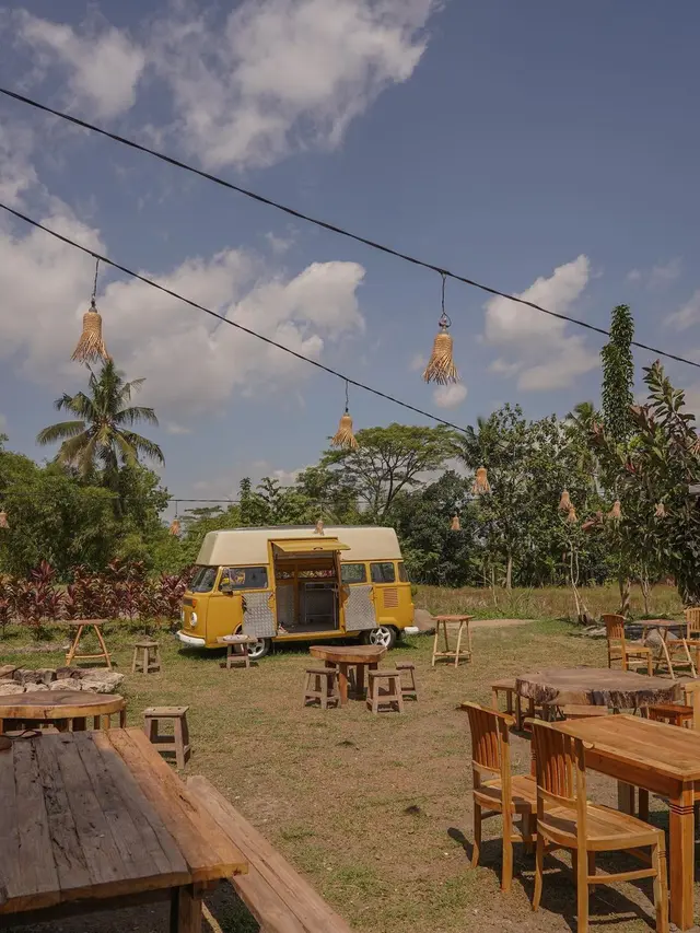 ilustrasi Rekomendasi kafe hits dengan suasana alam di Yogyakarta/instagram: @oppio.coffee.milk