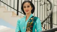 6 Outfit Maudy Koesnaedi dengan Kebaya dalam Series 'Losmen Bu Broto', Bergaya Klasik dan Berwibawa