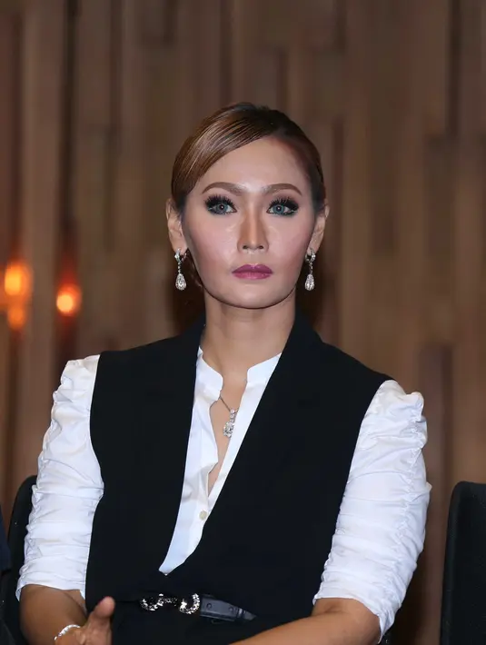 Inul juga mengatakan dengan adanya prestasi yang dapat dibanggakan justru akan menjadi inspirasi dan motivasi bagi penyanyi-penyanyi dangdut selanjutnya. Tak heran karena memang Inul telah banyak meraih prestasi. (Nurwahyunan/Bintang.com)