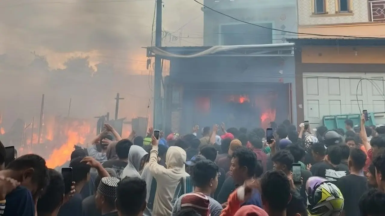 Pasar Masomba Palu terbakar