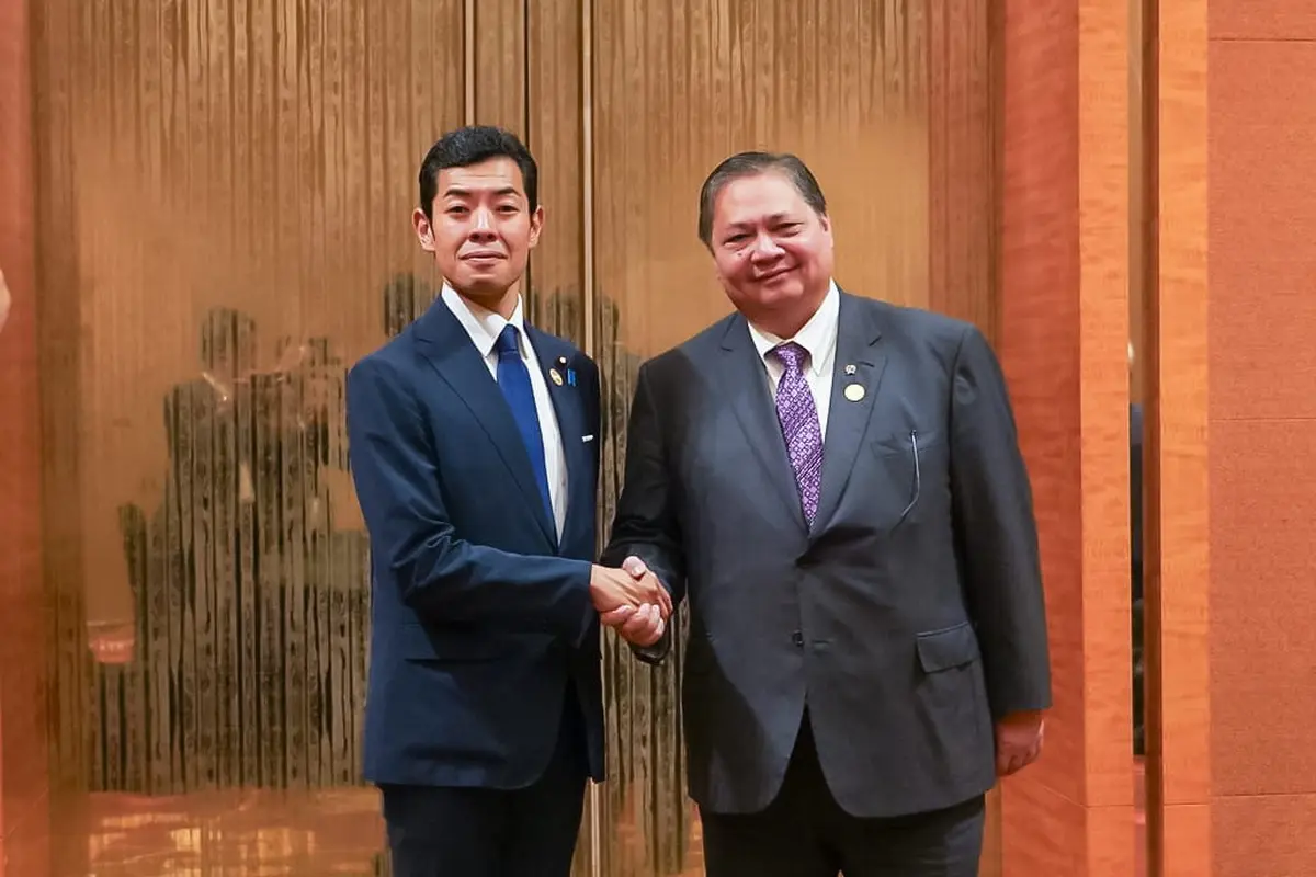 Menko Airlangga Ketemu Menlu Jepang Tsuji Kiyoto, Bahas Apa?
