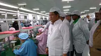 Rudiantara kunjungi pabrik Advan di Semarang. Dok: Tommy Kurnia/Liputan6.com