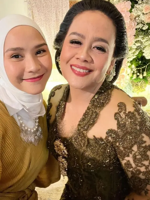 6 Potret Artis Hadiri Pernikahan Maudy Ayunda, Ada Vidi Aldiano hingga Rossa