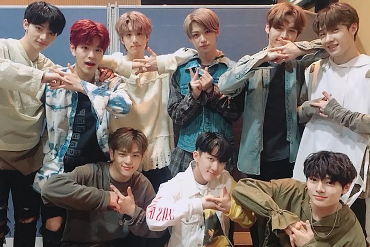 [Bintang] MV Grow Up, Kejutan Stray Kids Usai Resmi Debut