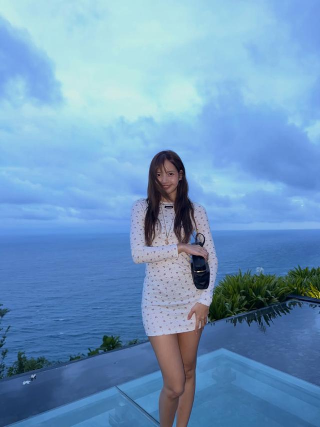 Stylish Rayakan Ultah ke-29 di Bali, Jam Tangan Rare Piece Nyaris Rp700 Juta Lisa BLACKPINK Jadi Perhatian