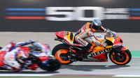 Pembalap Repsol Honda, Pol Espargaro (KARIM JAAFAR / AFP)