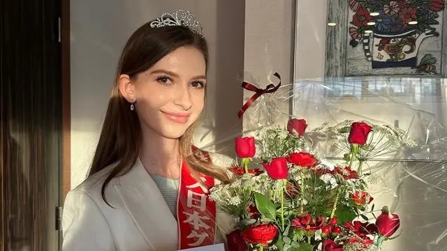 Karolina Shiino Miss Jepang Terbaru Berparas Bule